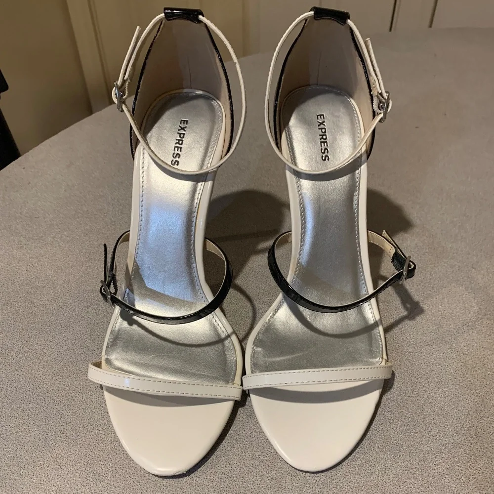 Express Black/White Patent Strappy Sandals sz 8.5